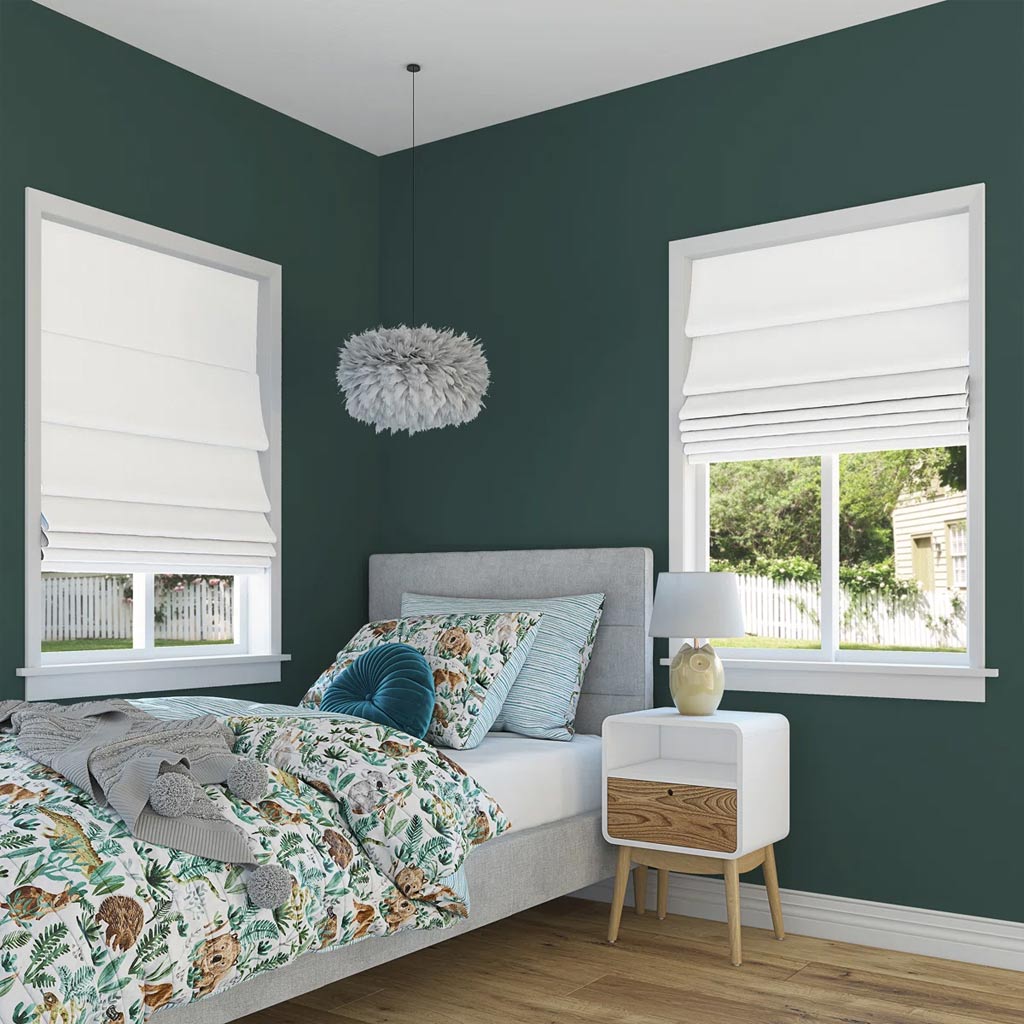 Zero Sunlight Pleated 100% Blackout Cordless Roman Shade